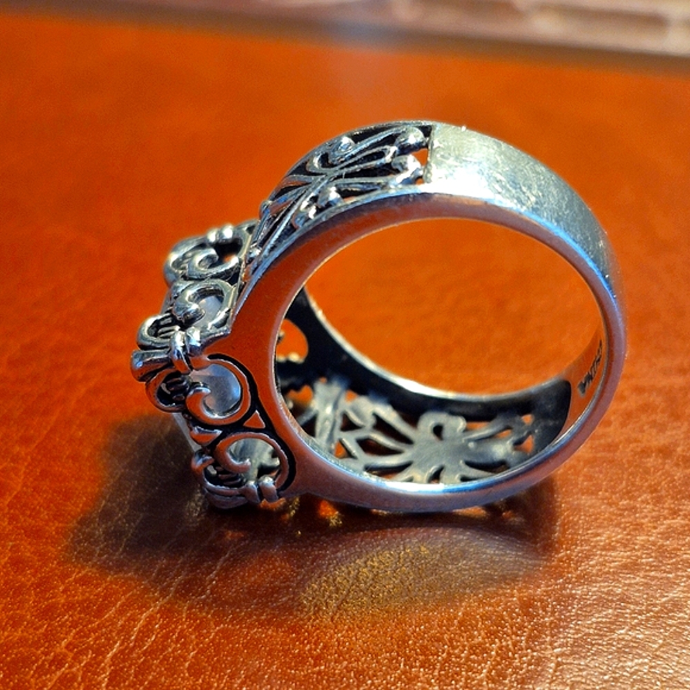 Silpada Vintage Silver Ring with Cubic Zirconia Gemstone - Picture 7 of 7
